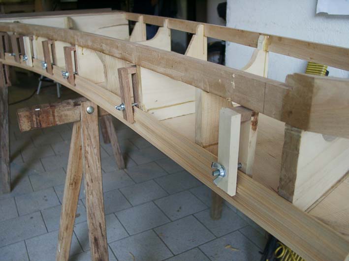Preparing the lower outside moulding for glueing