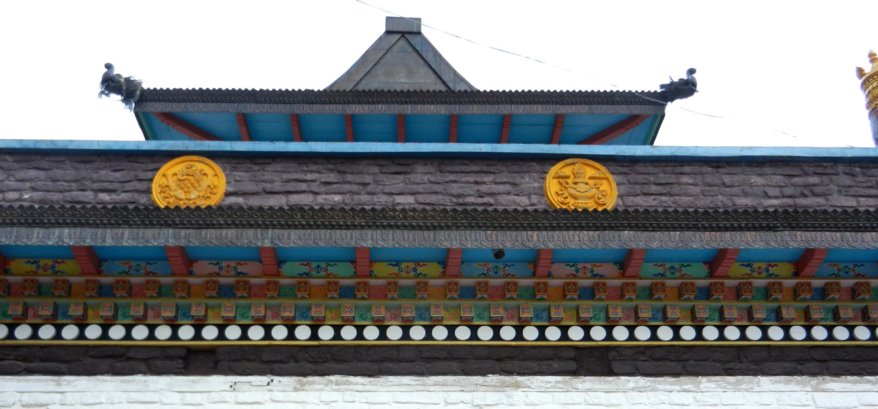 21 Decoration of the eves of the new Gompa