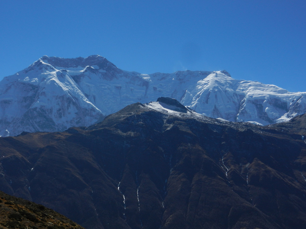 07 The snow-covered shoulders of Annapurna IV